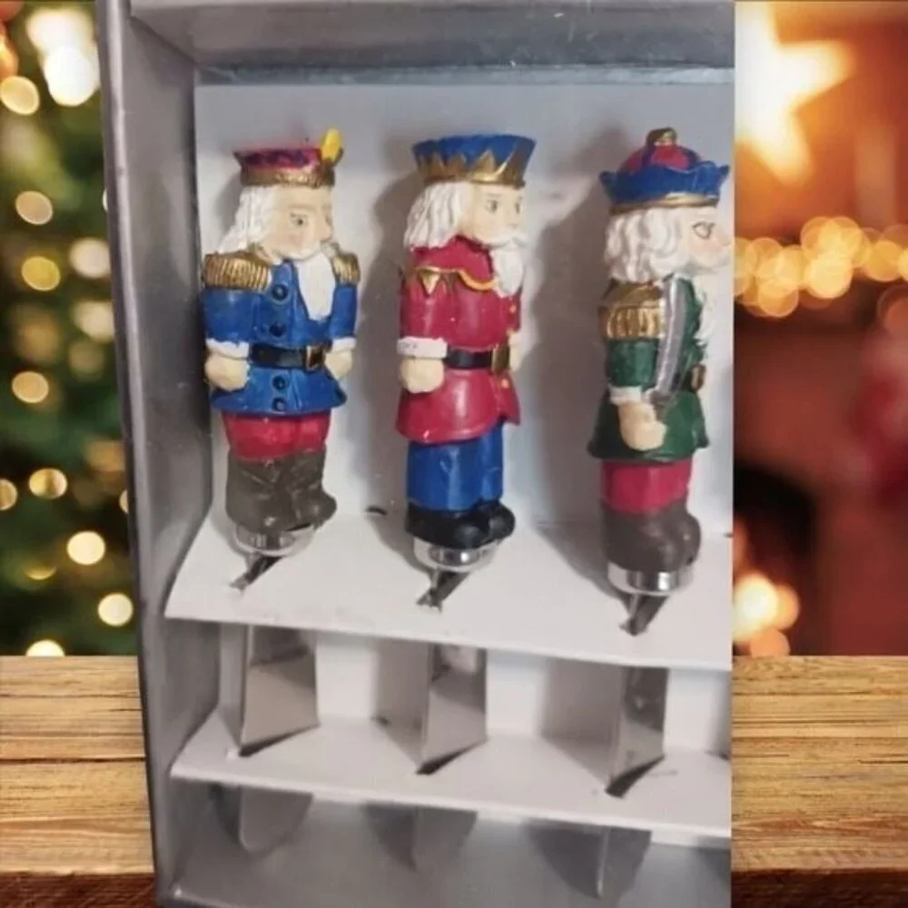 set of 4 cheese butter spreaders nutcrackers knives christmas holiday